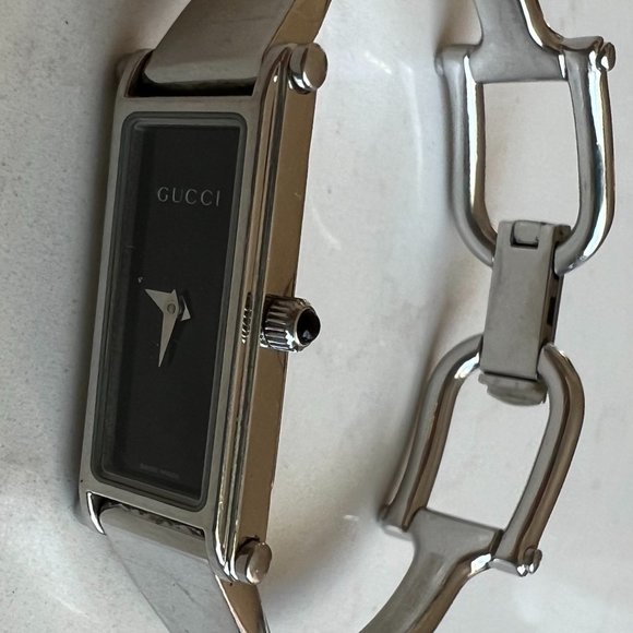 Authentic Gucci 1500L Silver Black Watch